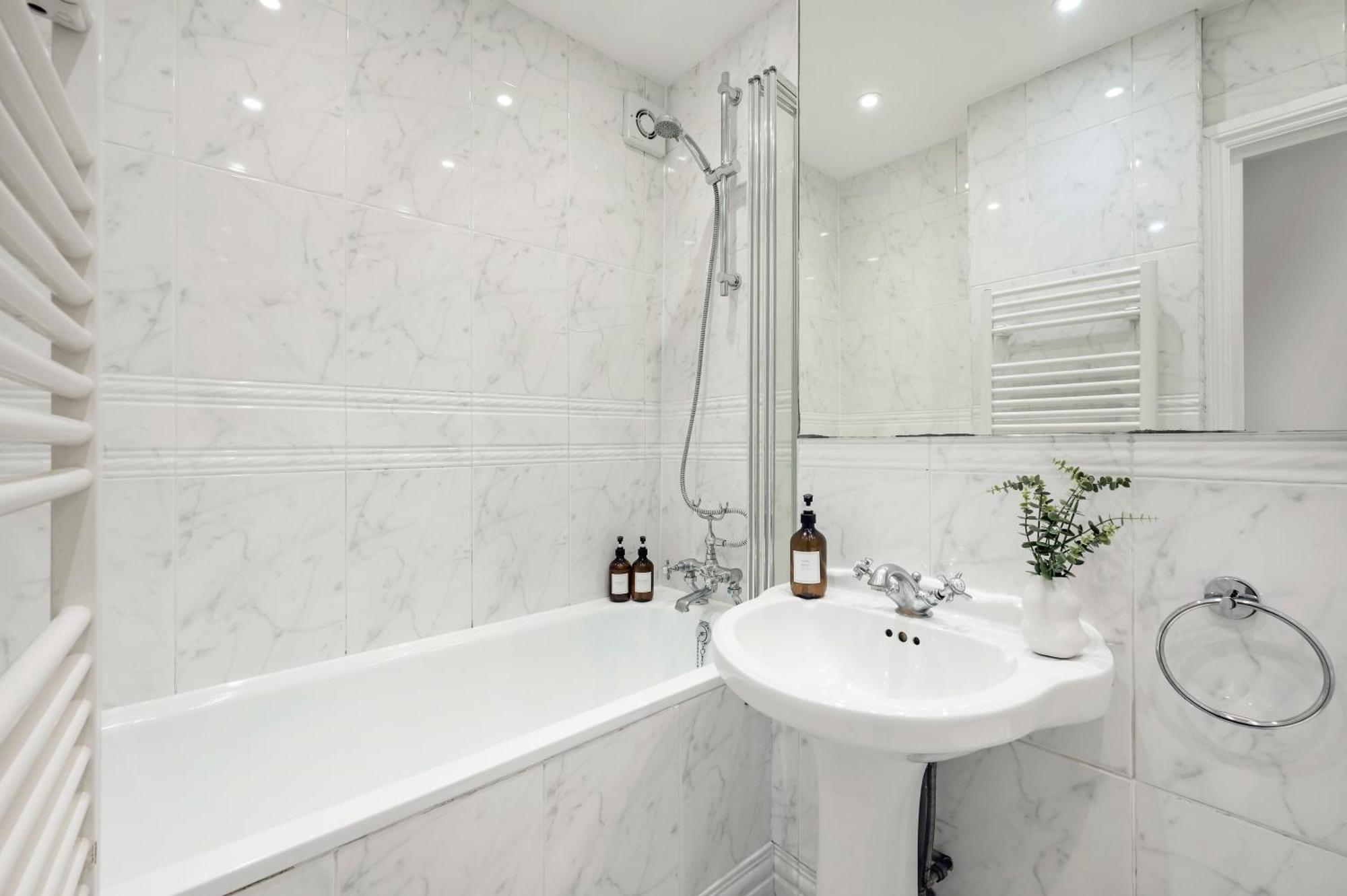 2 Bedr, 3 Beds, 1 Bath Thames, Trafalgar Sq London Exterior photo