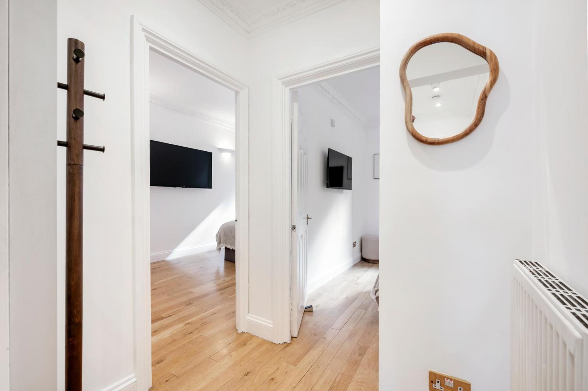 2 Bedr, 3 Beds, 1 Bath Thames, Trafalgar Sq London Exterior photo